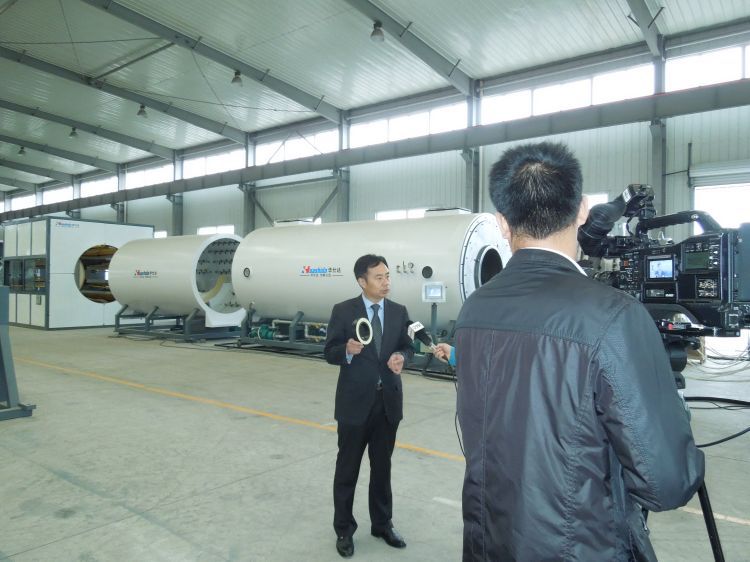 HUASHIDA-HDPE-PIPE-EXTRUDING-LINE