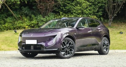 AVATR: Redefine Intelligent Luxury Travel with Warm Technology