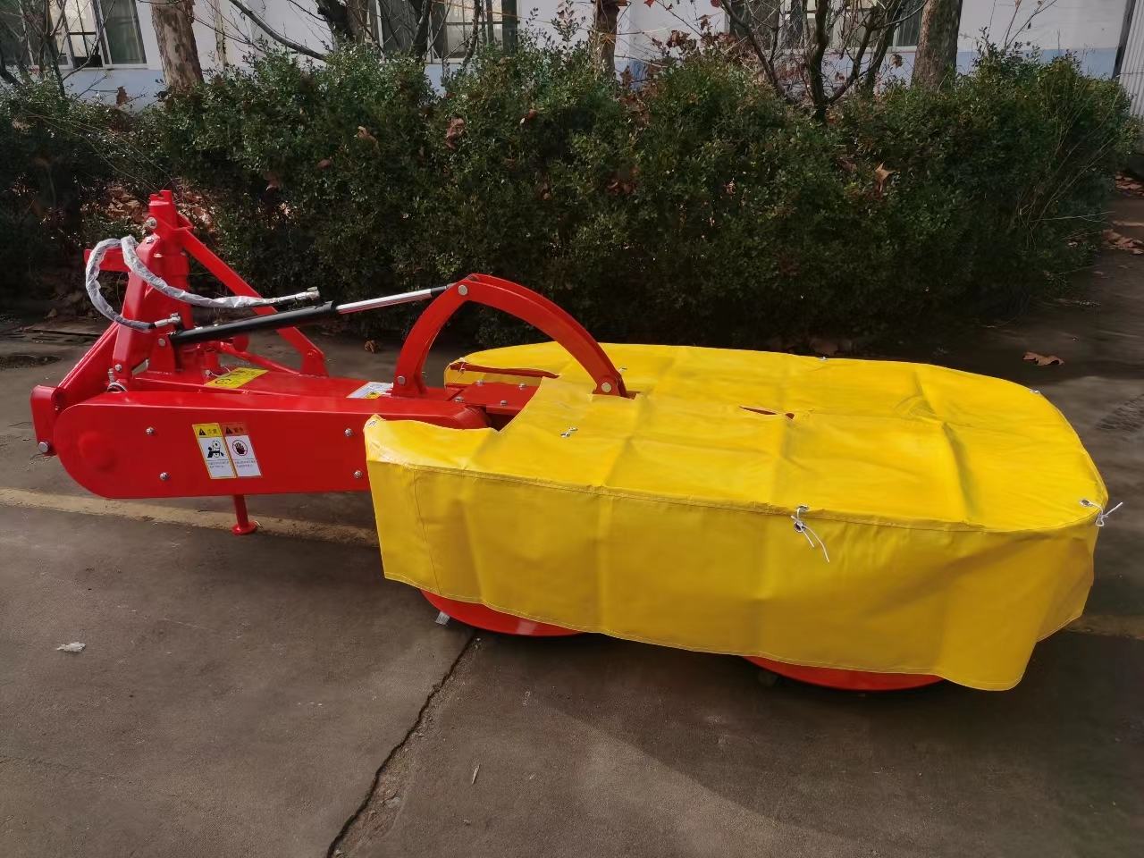 Hydraulic double disc lawn mower