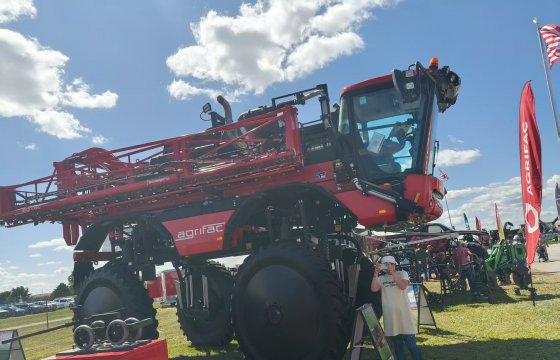 Mr.Liu Jintao Visited American Agri exhibitions